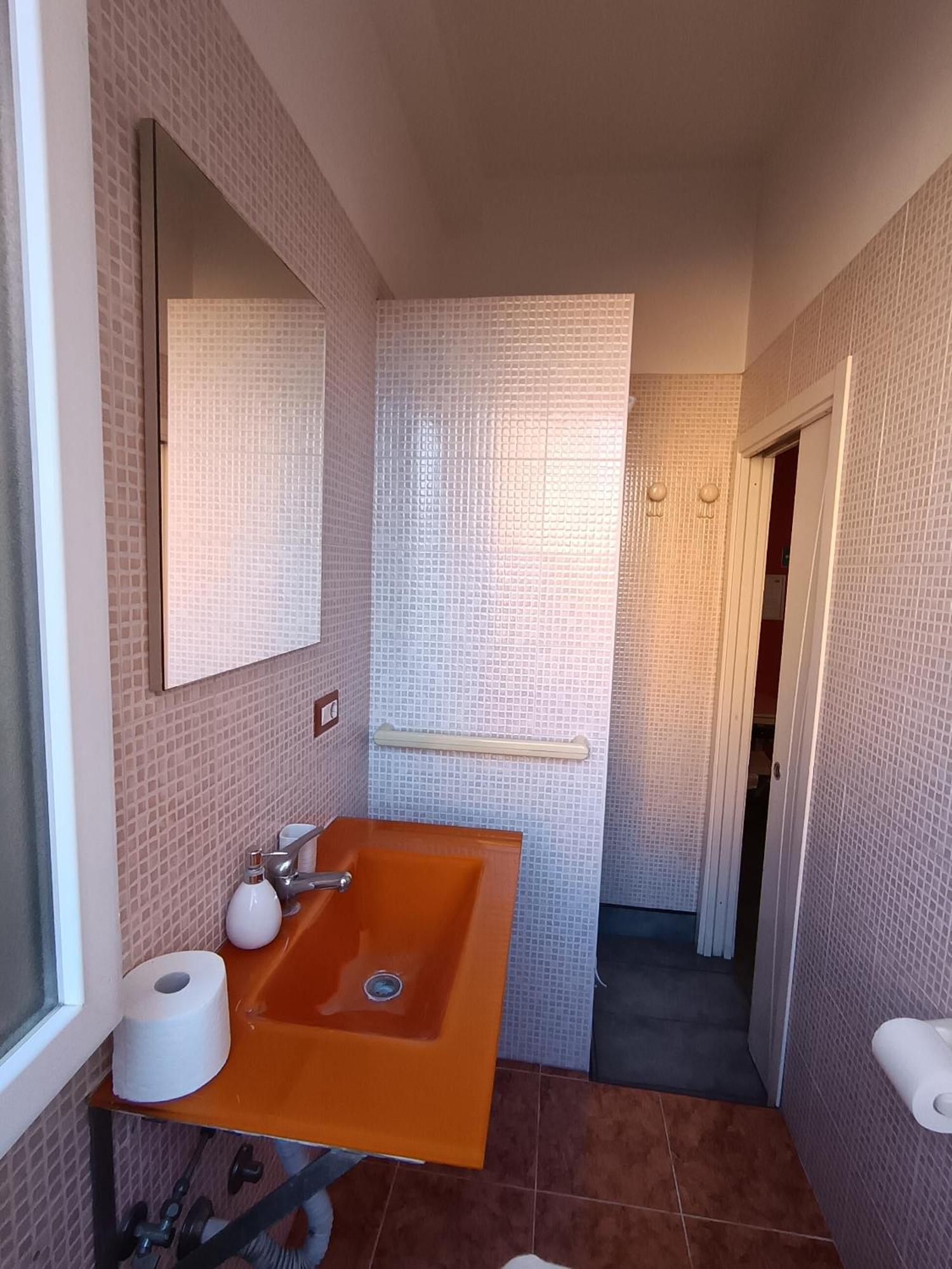 Adriatic Room 50 M Dalla Stazione Ferroviaria Di Ciampino E Dalla Navetta Aeroportuale Ngoại thất bức ảnh