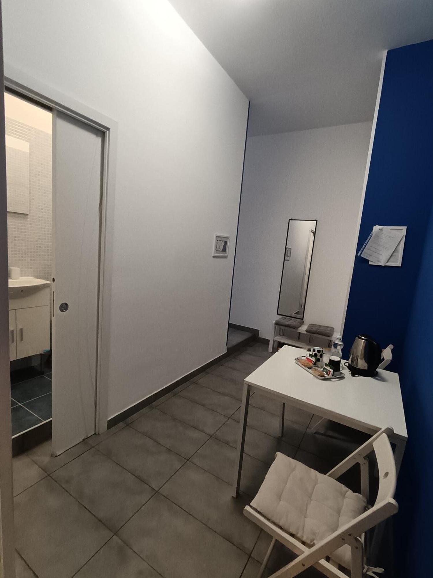 Adriatic Room 50 M Dalla Stazione Ferroviaria Di Ciampino E Dalla Navetta Aeroportuale Ngoại thất bức ảnh
