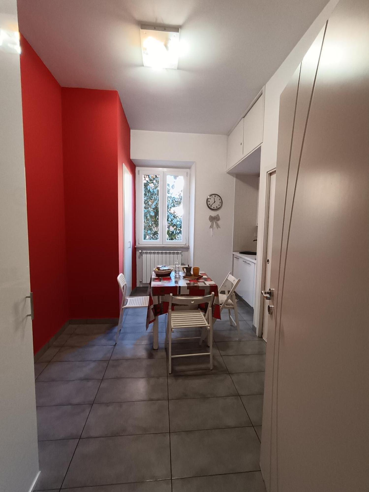 Adriatic Room 50 M Dalla Stazione Ferroviaria Di Ciampino E Dalla Navetta Aeroportuale Ngoại thất bức ảnh