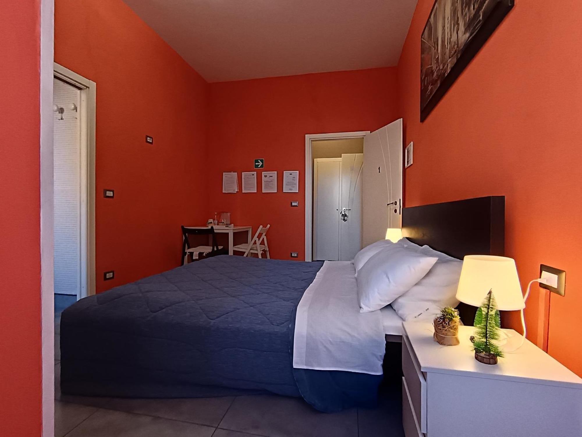 Adriatic Room 50 M Dalla Stazione Ferroviaria Di Ciampino E Dalla Navetta Aeroportuale Ngoại thất bức ảnh