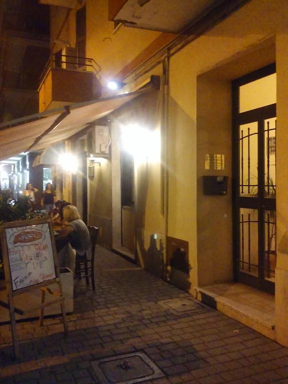 Adriatic Room 50 M Dalla Stazione Ferroviaria Di Ciampino E Dalla Navetta Aeroportuale Ngoại thất bức ảnh